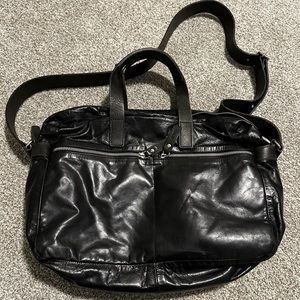 M0851 Leather Messenger bag